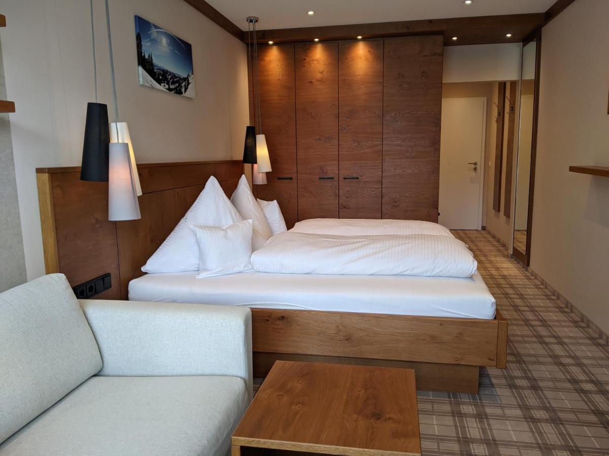 Hotel Germania บาดวือริสโฮเฟิน ภายนอก รูปภาพ