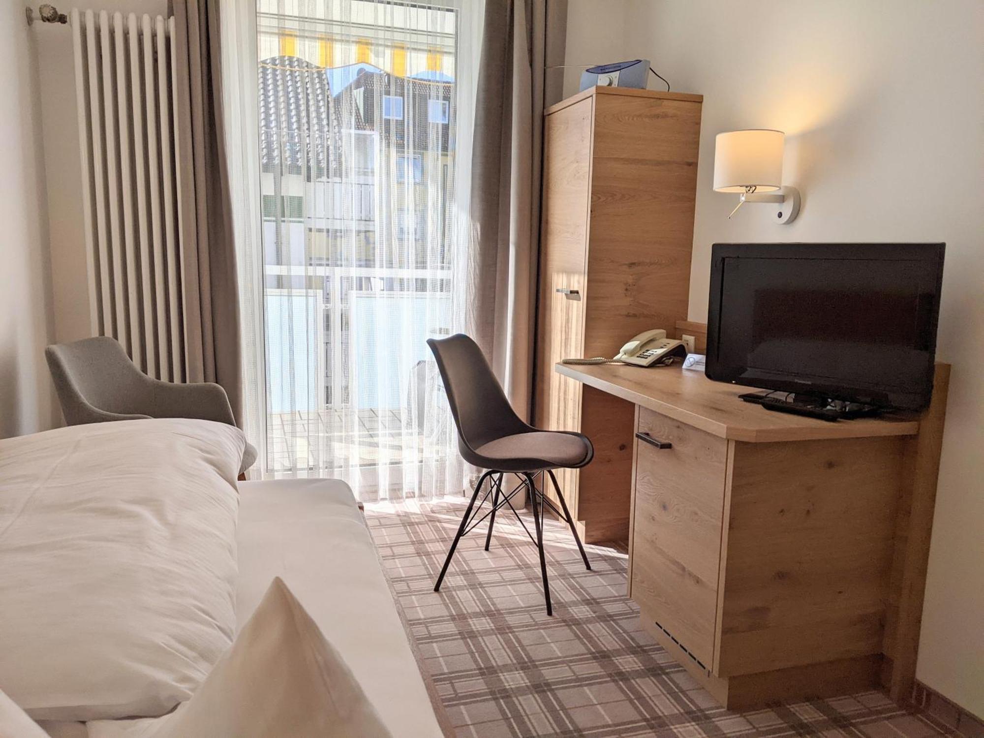 Hotel Germania บาดวือริสโฮเฟิน ภายนอก รูปภาพ