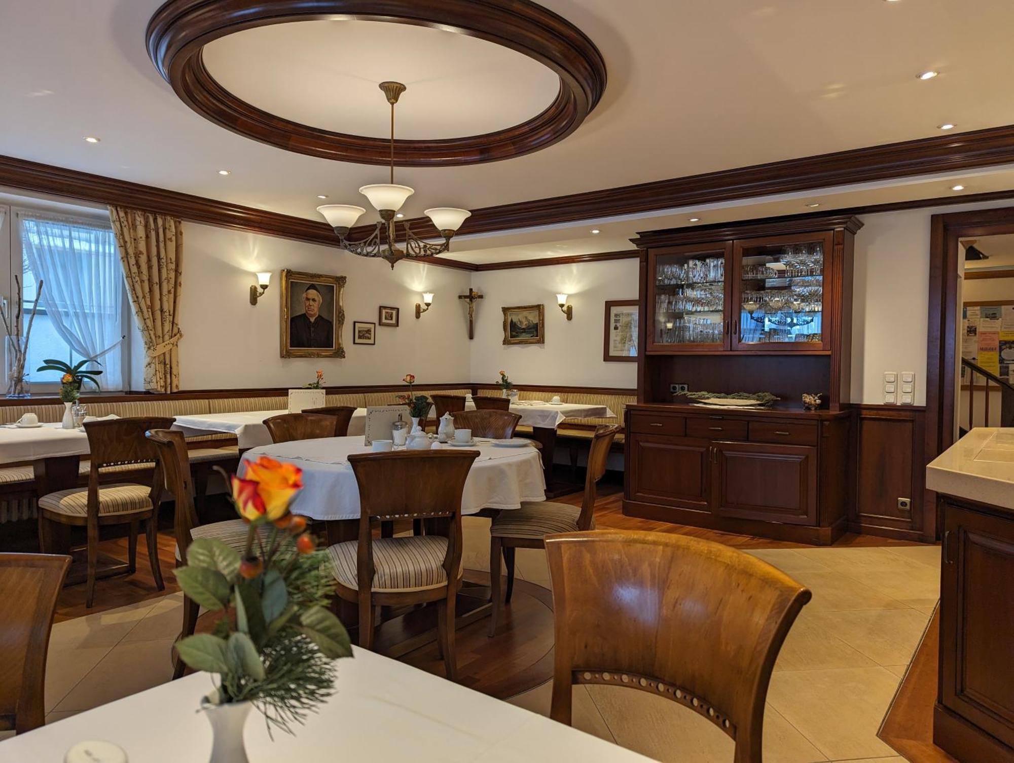Hotel Germania บาดวือริสโฮเฟิน ภายนอก รูปภาพ