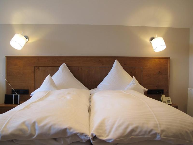 Hotel Germania บาดวือริสโฮเฟิน ภายนอก รูปภาพ